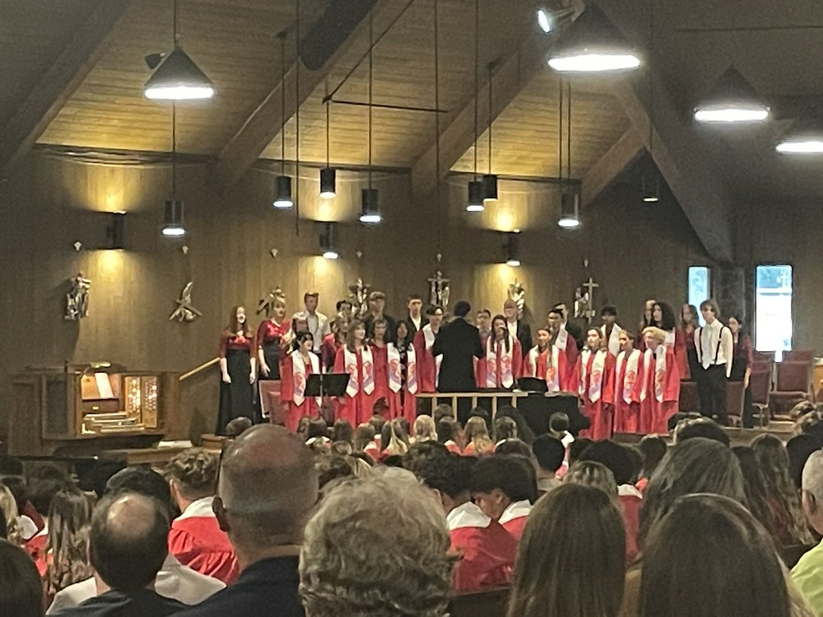 mcmryb's tweet photo. Our speakers and choir were amazing at Baccalaureate tonight!  Special thanks to Rick Griffith who was the guest speaker. https://t.co/AB50wxWeBX