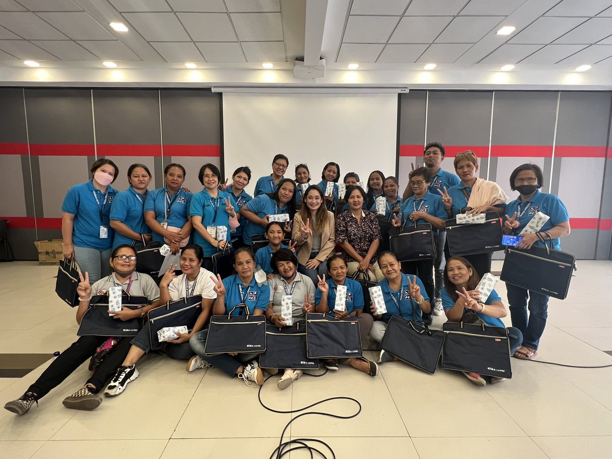 nina_lopez23's tweet photo. Atin pong kinamusta ang masisipag na homecare voluteers upang malaman at matugunan ang mga pangangailangan ng ating mga client na Persons with Disability. 

Maraming salamat po sa inyong pagtitiyaga at malasakit. 

Ingat po parati. https://t.co/tS6IvT4xkV