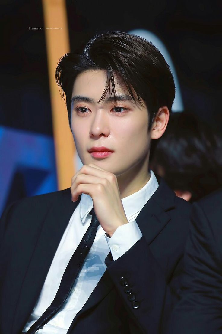 lebih milih uang atau saya?"
- Jaehyun few tweets au