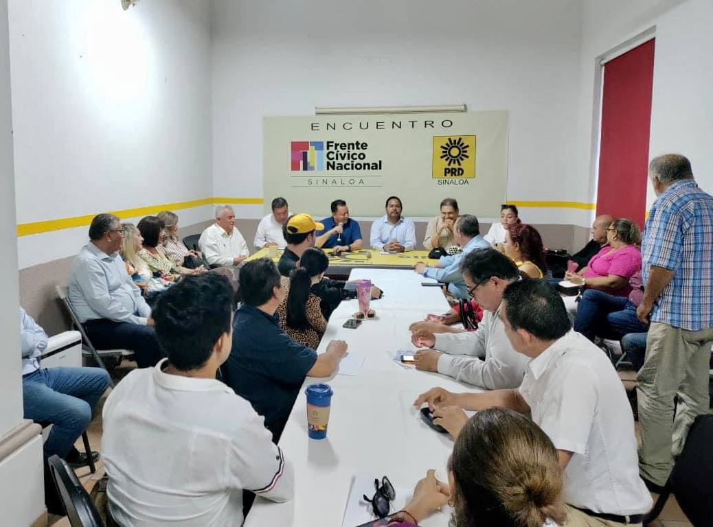 FCNSINOFICIAL's tweet photo. ¡Gran avance en nuestro compromiso de fortalecer la democracia en Sinaloa! El @FCNSINOFICIAL  ha visitado al @PRDSinaloa_ para invitarlos a instalar una mesa de diálogo entre los partidos políticos de la #AlianzaVaPorMéxico y la sociedad civil, con miras al proceso electoral 24. https://t.co/OJftRYpQ1T