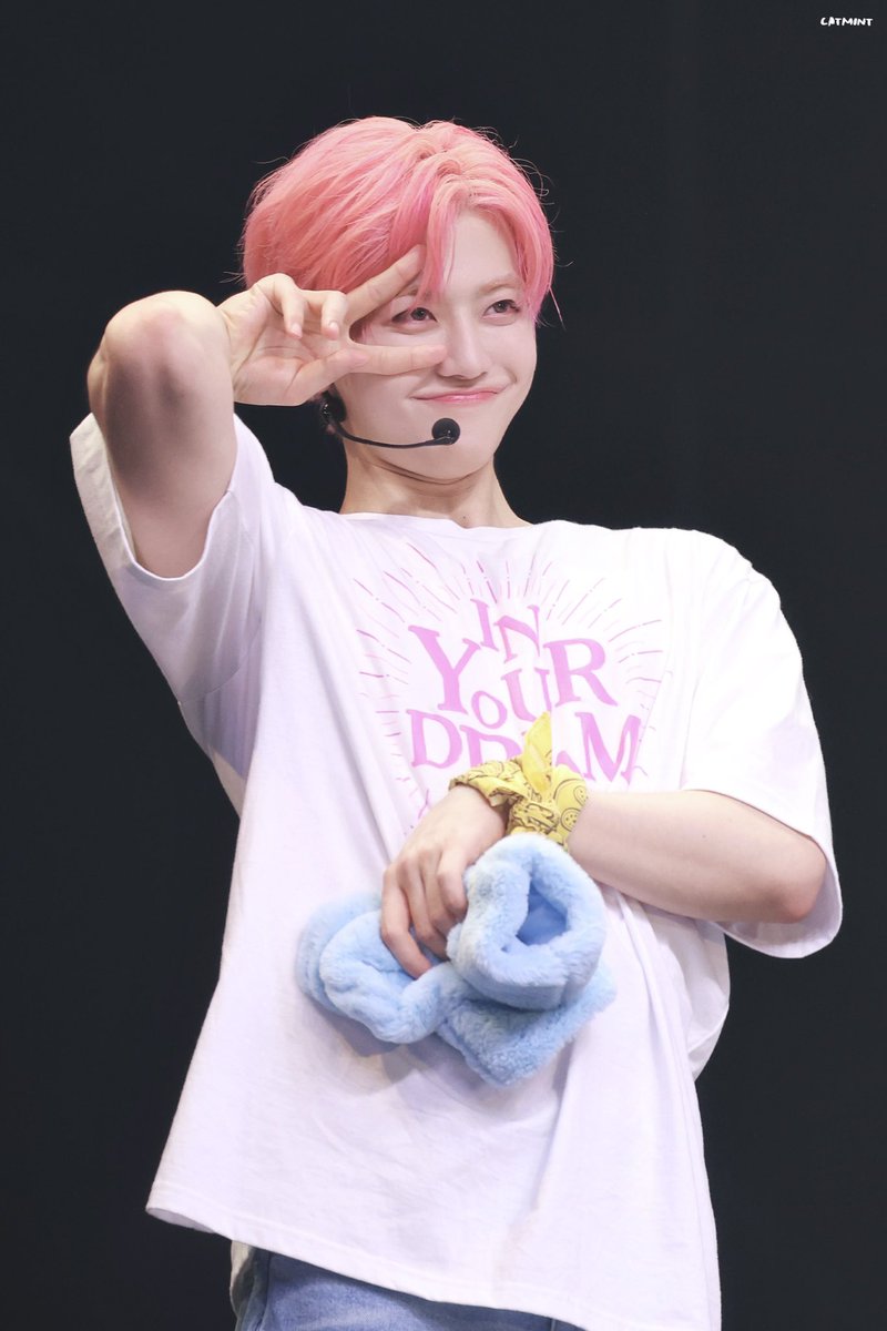 On Twitter cutest Guy In The World on-twitter-cutest-guy-in-the-world