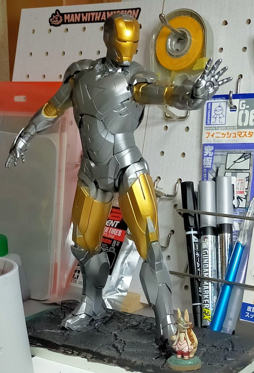 アイアンマンWIP

たまに１色塗る

#MoebiusModels
#IronMan2