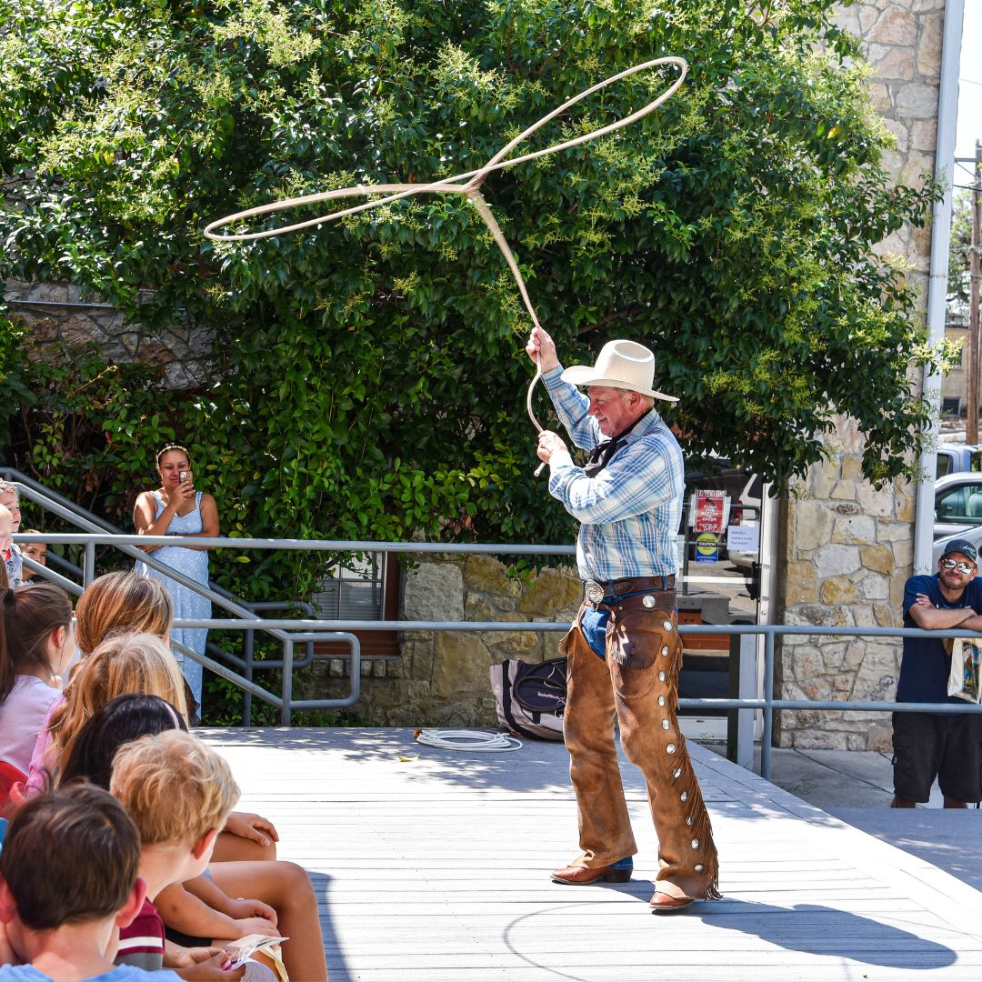 BanderaElectric's tweet image. Bandera Kronskosky Public Library had an incredible start to the summer reading program! Our BEC member, Kevin Fitzpatrick, performed his mesmerizing rope tricks, delighting the audience. 

#BanderaElectricCooperative #BEC #SummerReadingProgram