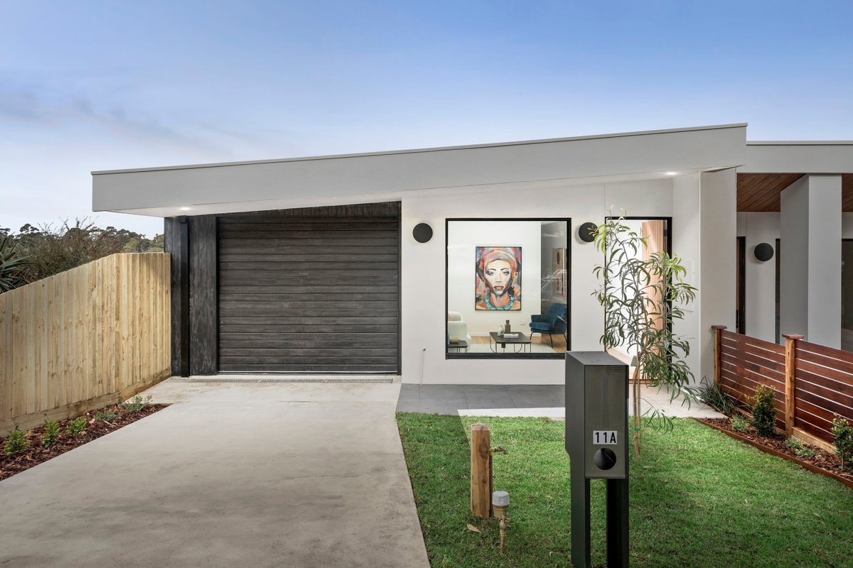 11A Laura Grove, Avondale Heights barryplant.com.au/for-sale/11a-l…