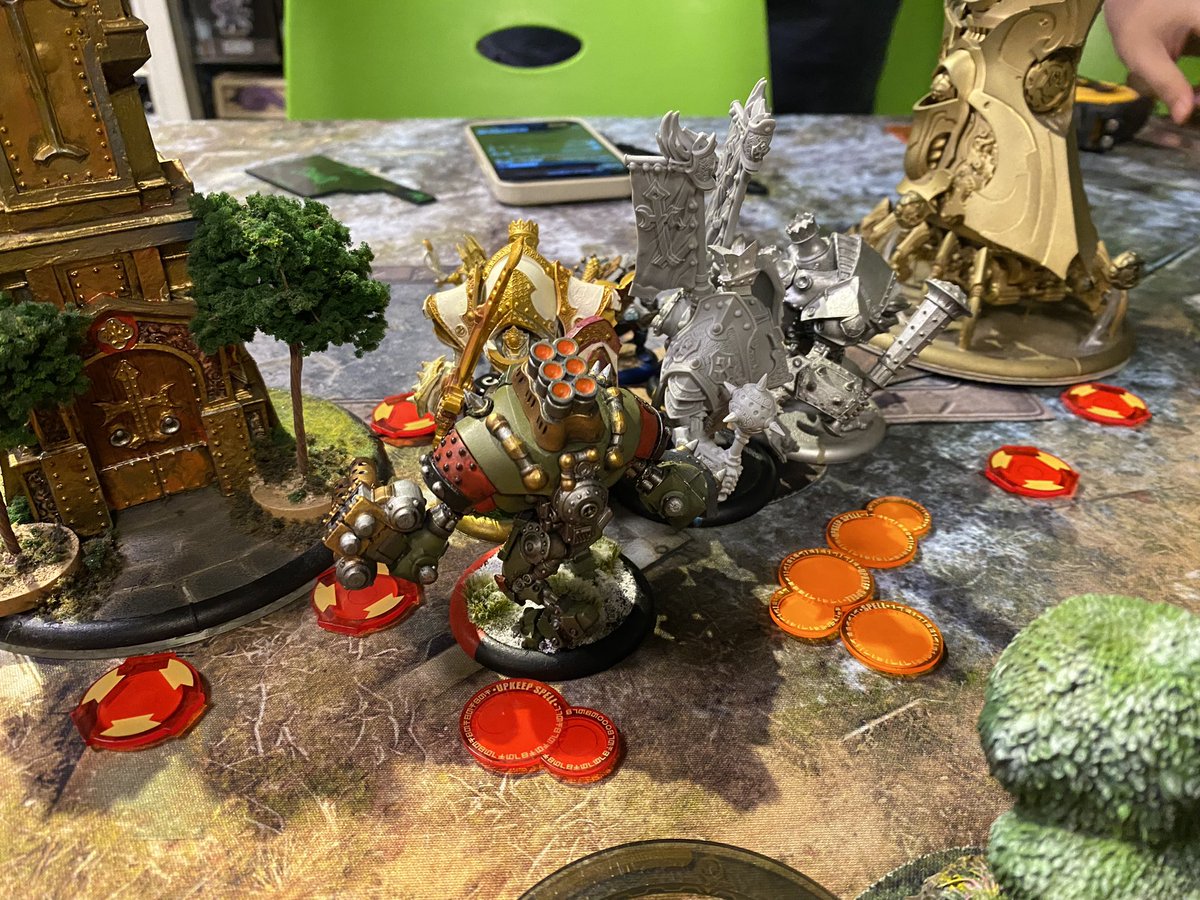 OrosWu's tweet photo. Another valuable model is Grolar, charged the engine, knock downed 2 jacks and tanked most of the retaliation #warmachine #warmachinehordes #warmahordes #khador #protectorateofmenoth #ウォーマシン https://t.co/LjrvhPgZxy
