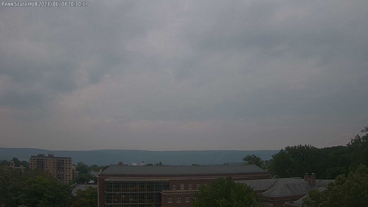 HUBWeatherSTEM's tweet image. Penn State HUB at sunset and it's 59.8 F.