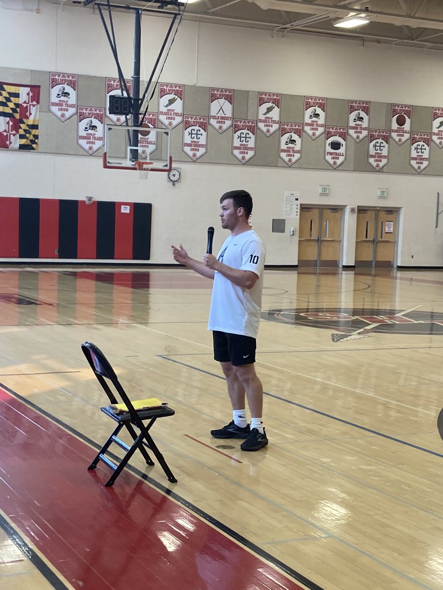 linganorefb's tweet photo. Great start 2day at camp🏈 Thanks to former Lancer &amp; current Army Lax AA #WillColetti @ArmyWP_MLax https://t.co/yVuDZDIk3o