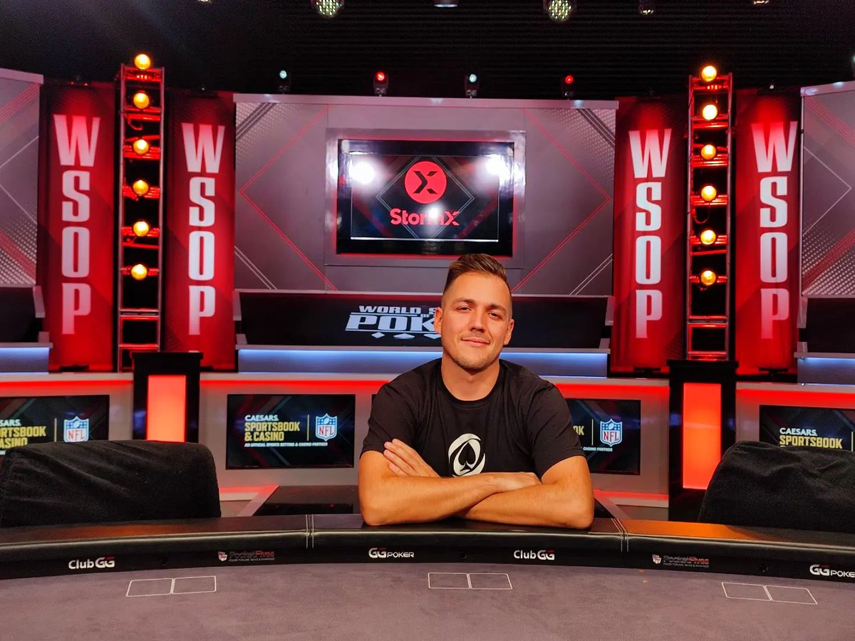 LisaGeorge967's tweet photo. Exactly one month from now, I'll be firing WSOP Online Event #15: $1,000 No-Limit Hold'em Championship.

If I can get up to 2,000 Twitter followers by then, someone will get a free 10% sweat on two bullets!

Just like this and you'll be in! RT/tag three friends for bonus entries! https://t.co/YXf5coIr73