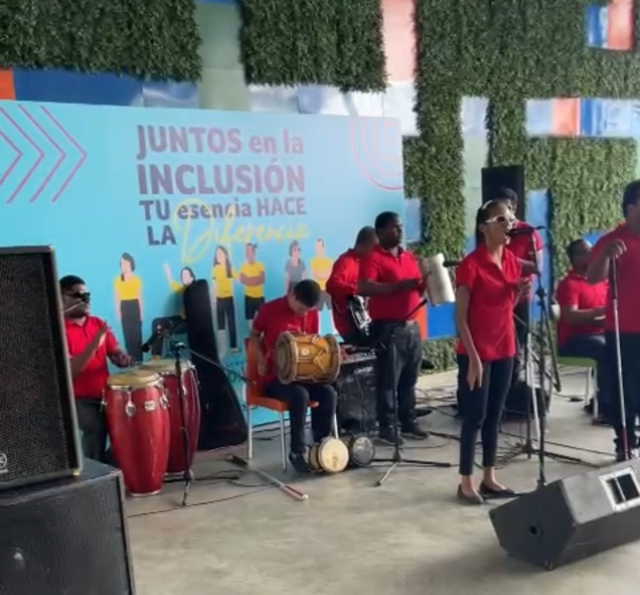 JeffersonFMarko's tweet photo. Con gran entusiasmo comparto la celebración de la semana de la diversidad e inclusión en nuestra empresa. Vamos a seguir construyendo nuestra cultura diversa e inclusiva y buscando ser referente en prácticas de ESG. Juntos en la inclusión, tu esencia hace la diferencia. https://t.co/GejRb1Tv9d