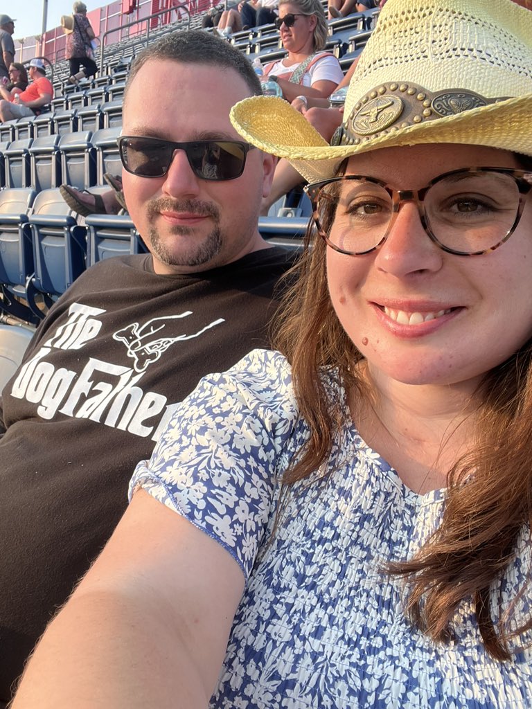 Courtney Colombo tweet media