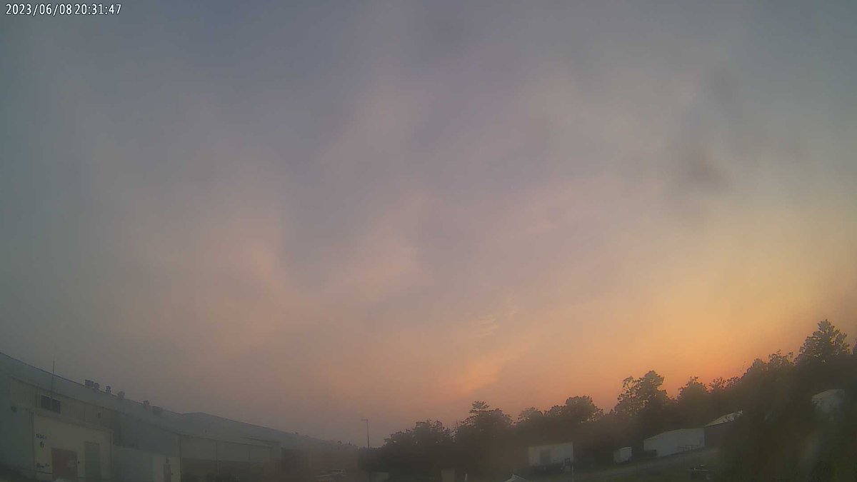 BozemanWxSTEM's tweet photo. Deane Bozeman School at sunset and it's 80.1 F. https://t.co/vAEmUsRnKB