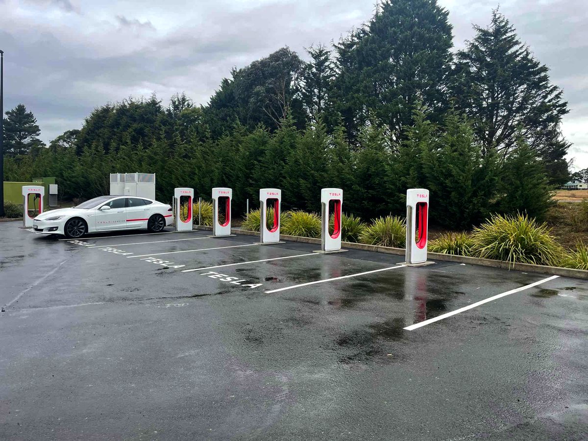 New Tesla Supercharger: Exeter, NSW, Australia (6 stalls) 
tesla.com/findus?locatio…