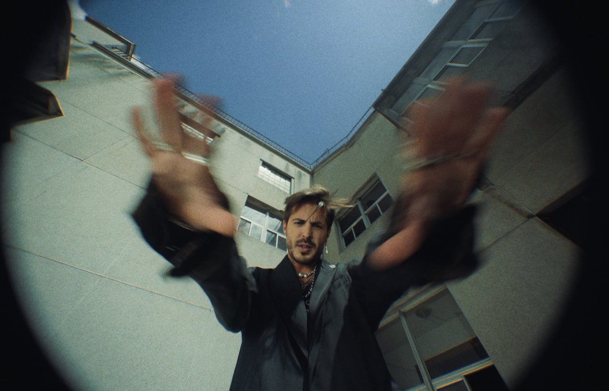 youtube.com/watch?v=nksj2g…  OBVIOOOOOO bb🖤