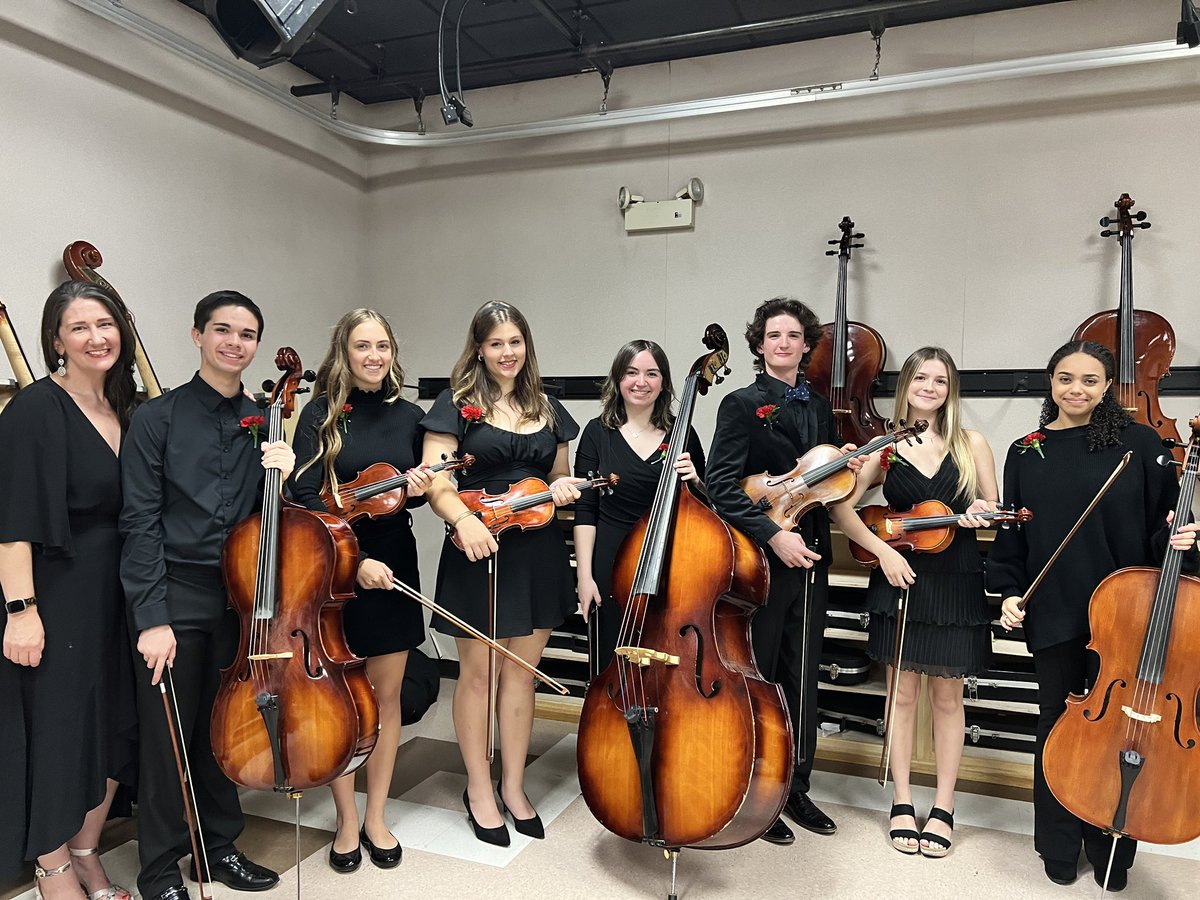 Congratulations to our #SSHSOrchestra SENIORS on their final Spring Concert. ❤️🎶🎻❤️😭#PlayOnRVC <a href="/RVCSchools/">Rockville Centre School District</a>