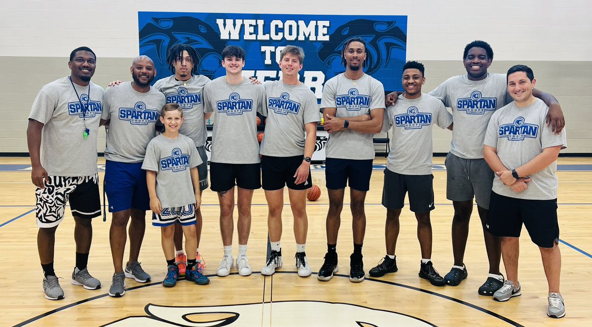 douglass_class's tweet photo. These guys right here did an awesome job for Centennial’s @SpartanHoopsMBB 2023 5th-6th grade basketball camp! Thank you to Coach Jackson and his team for doing what they do! 🏀 https://t.co/sXNxCwngzx