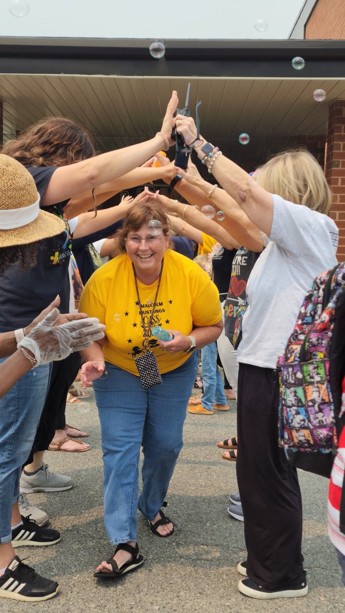 Malcolm ES tweet media