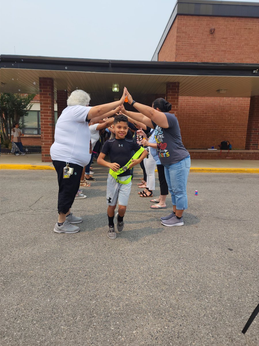 Malcolm ES tweet media