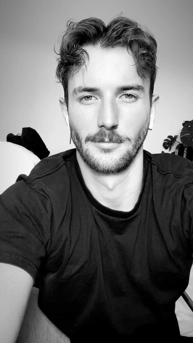Aaron Paul on Twitter "Hai 👋🏼"