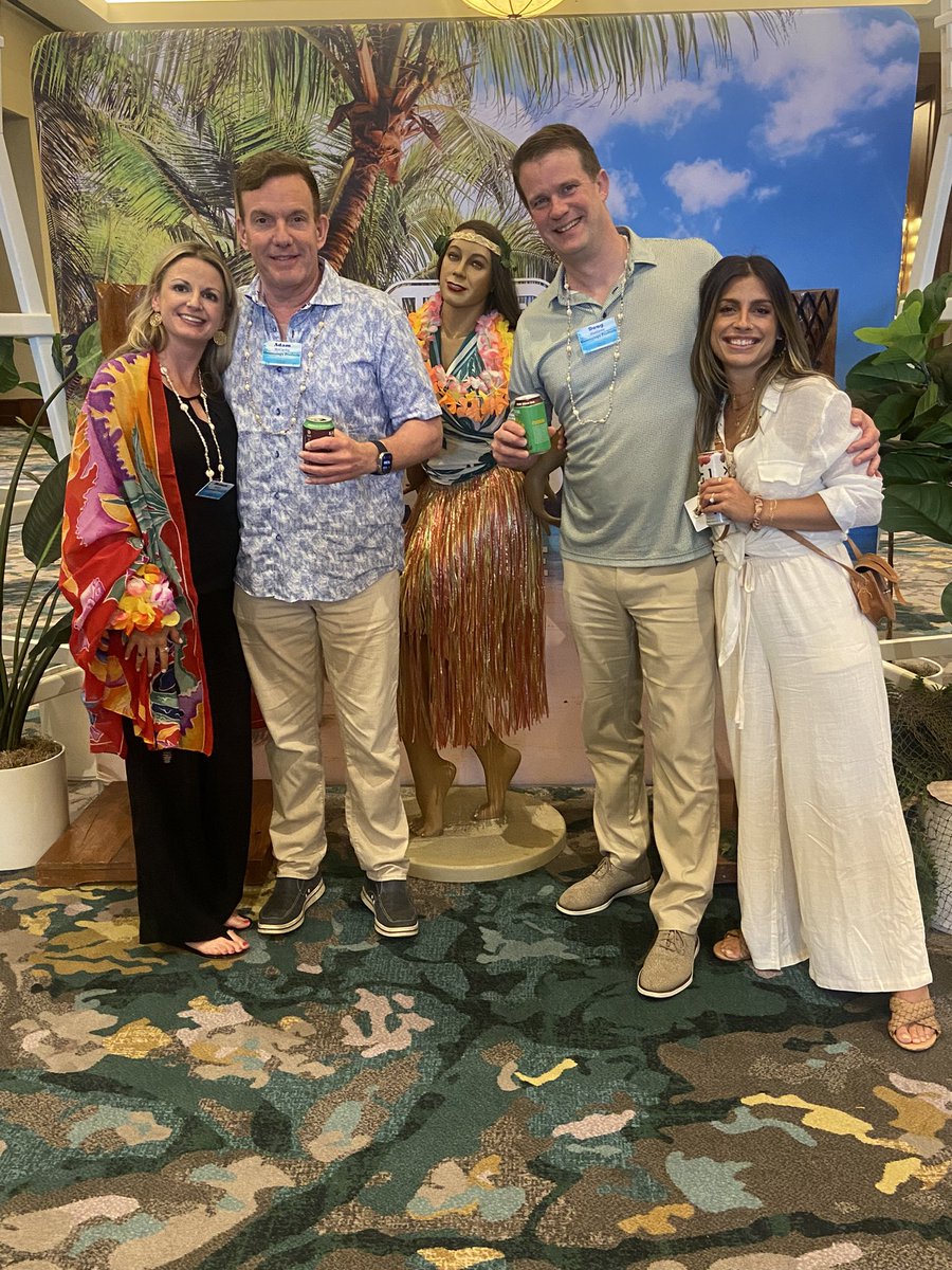 GabiABurn's tweet photo. Are we in Hawaii or San Antonio? Beautiful event in the hill country with some amazing suppliers and HEB team members. It’s Greenology’s first year but we will definitely be back! #HEBTOC https://t.co/Q9zwM6UnhY