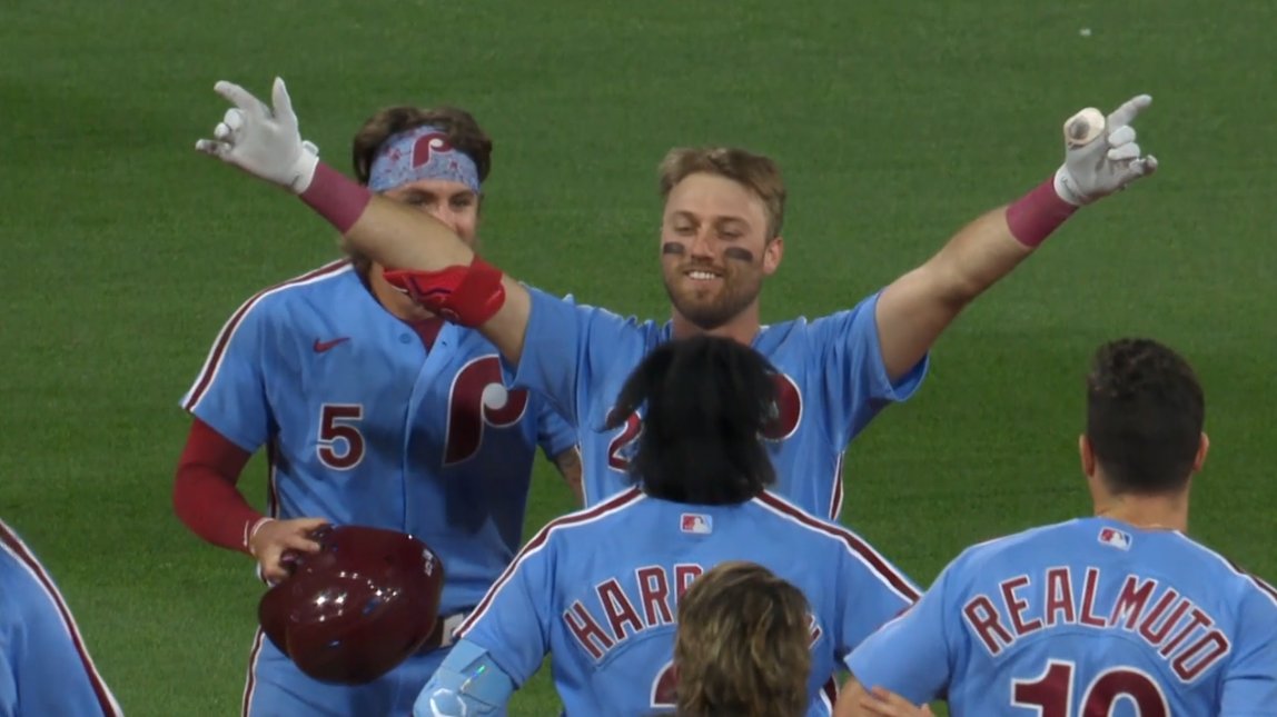 Absolutely Hammered tweet media