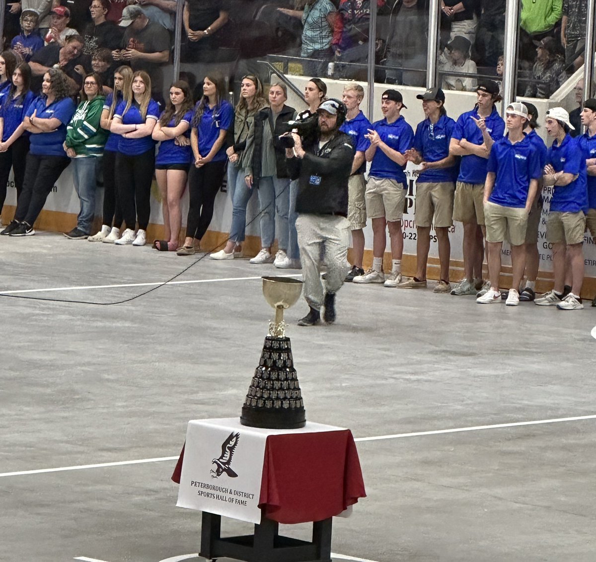 kimzippel's tweet image. Fantastic to be @PtboMemCentre for the first @PtboLakersLax home game in the #Drive4Five 🥍 #GoLakersGo! 🙌