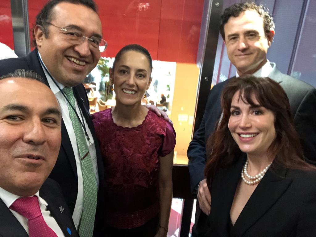 Final de selfie... @Claudiashein @GobCDMX #CDMX @LaraPaola1 @FadlalaAkabani @Armando_ZunigaS @JPadillaZ @Coparmex_CDMX @EnLegislativo #JuntasNacionalesCoparmex