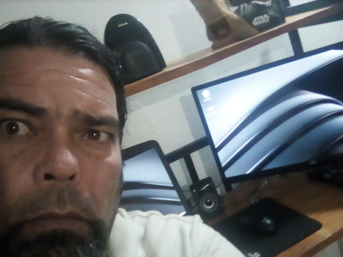 veracoecheax's tweet photo. Como siempre un gran saludo y abrazo fraternal a toda la comunidad #GNU #Linux que siempre esta activa en #ViernesDeEscritorio #EscritorioGNULinux
#Tecnologia #ComunidadLinux #informatica #LunesDeSoftwareLibre #Debian #ComunidadGNULinux #CodigoAbierto #SoftwareLibre #Acer https://t.co/T57dZvTVg4