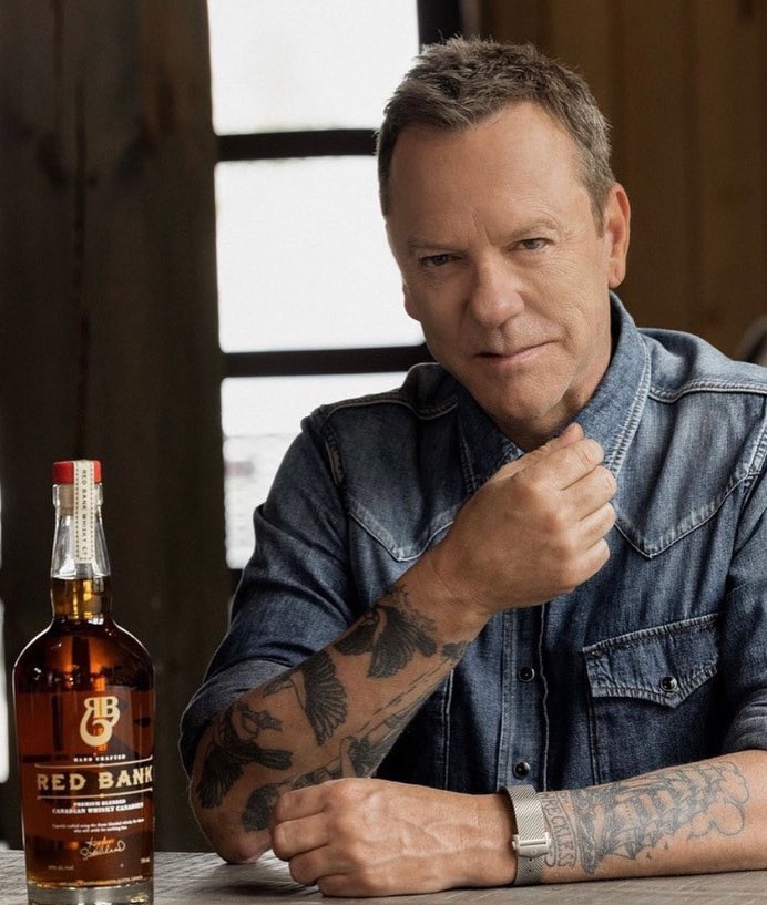 💛from not enough to his own label 💛  #KieferSutherland 
💗have a fabulous Friday & a great weekend!  🥃 cheers! 
@GailAnn09 @gabriv1 @joaniecacc @sweetsoton @Lisadc145 @martine_mig @HenryScarf @KatrinaCummins2 @larouquine57 @gill290 @libratamara @Jennab5 @NotEdWood @Kiefer_EJ