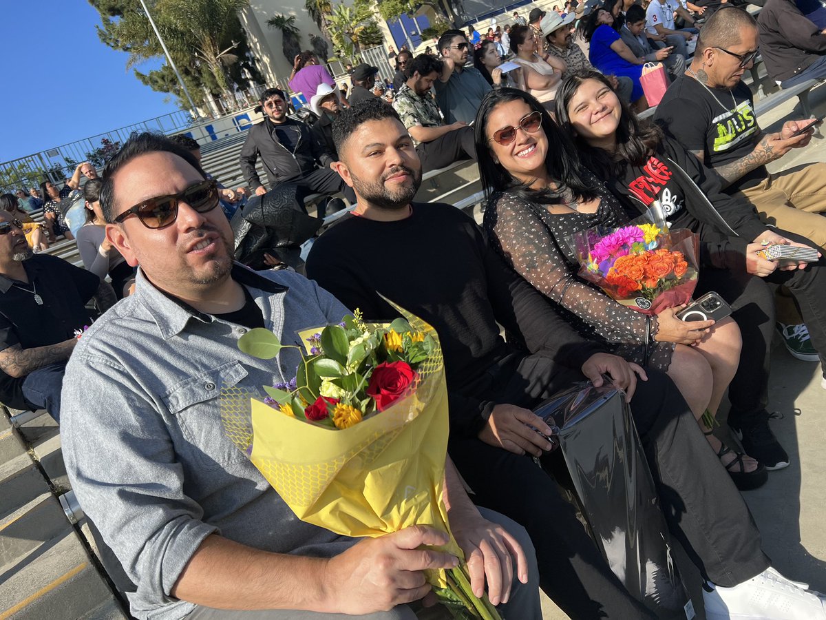 laschoolsVAEOS's tweet photo. Families of LAUSD Virtual Academy High School graduates have traveled near and far to join in celebrating the Class of 2023!
#AEVA #BEVA #CSVA #ISWLVA #LPSVA #STEAMVA
#IBelieveInLAUSD @laschools @LAUSDSup https://t.co/2ERg77U2nt