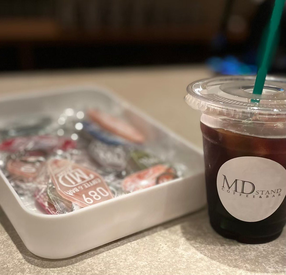 mdstand's tweet image. オープンしました！
10:00〜23:30

足元気をつけてお越しください☕️
#カフェ
#コーヒー
#東京カフェ