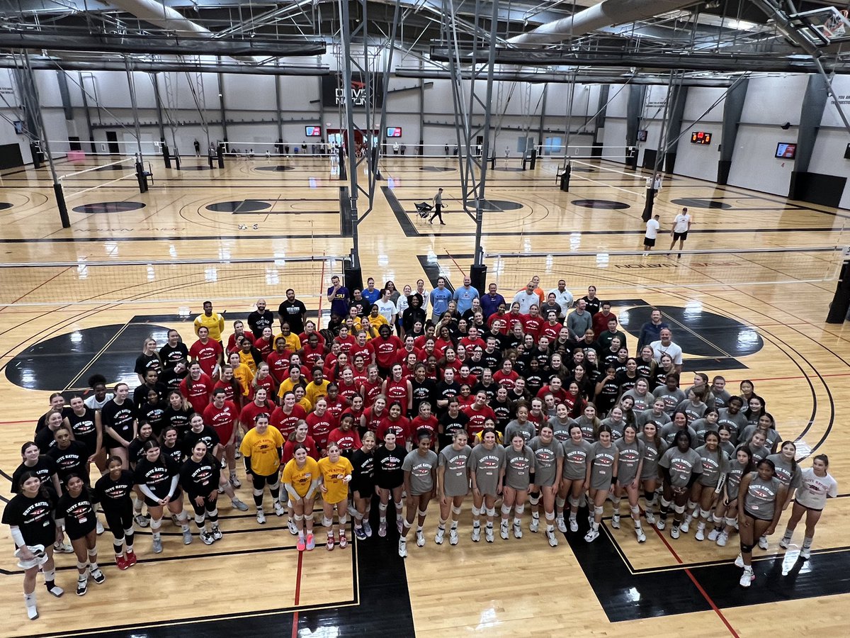 KJ_Sebree's tweet image. Thank you at @DriveNation_Dfw &amp;amp; @TAVVolleyball for awesome college camps!!  I made some great friends and got to compete with the best!!  

#Setter #ClassOf2026 #ClubVolleyball @VBallrecruiter @CoachSamWol23 @vballphil @Jennabanz @BadgerVolleybal