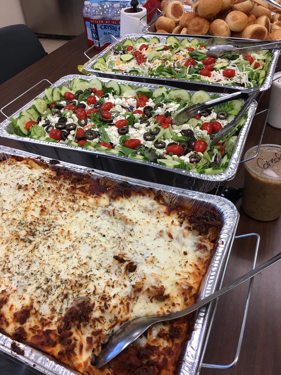 SheriffHCSO's tweet photo. Huge shutout to United Grocery Outlet and The Grafted Olive for this AMAZING meal today!!! Wow, what a wonderful surprise!!! Thank you to both for your tremendous support!!! #amazingfood #weloveourcommunity #thankyou https://t.co/QLvxFOxPda