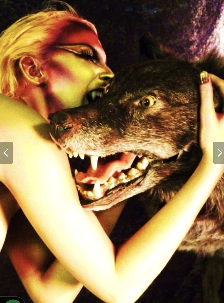 Lisabayeb's tweet image. #ThrowbackThursday #bigbadwolf the big bad wolf has nothing on me 😜
#HollywoodVampires #hollywoodmakeup