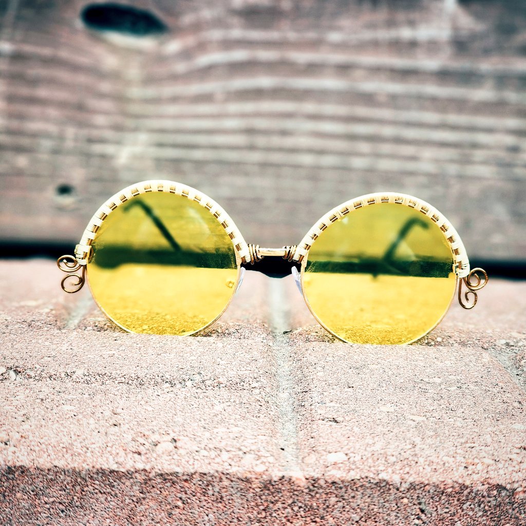 ultradesigns18's tweet photo. New creation...
Hippie shades 😎☮️ https://t.co/j2yzFjooON