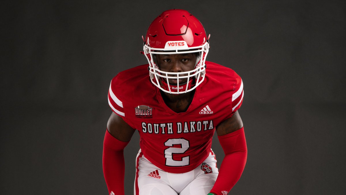 South Dakota Football tweet media