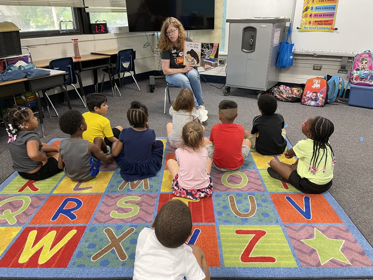tchjje's tweet photo. Our amazing Reader Leader showing up for incoming Kindergarteners in summer school. #futurestrong #ignitevision https://t.co/C26LCoY4Jw