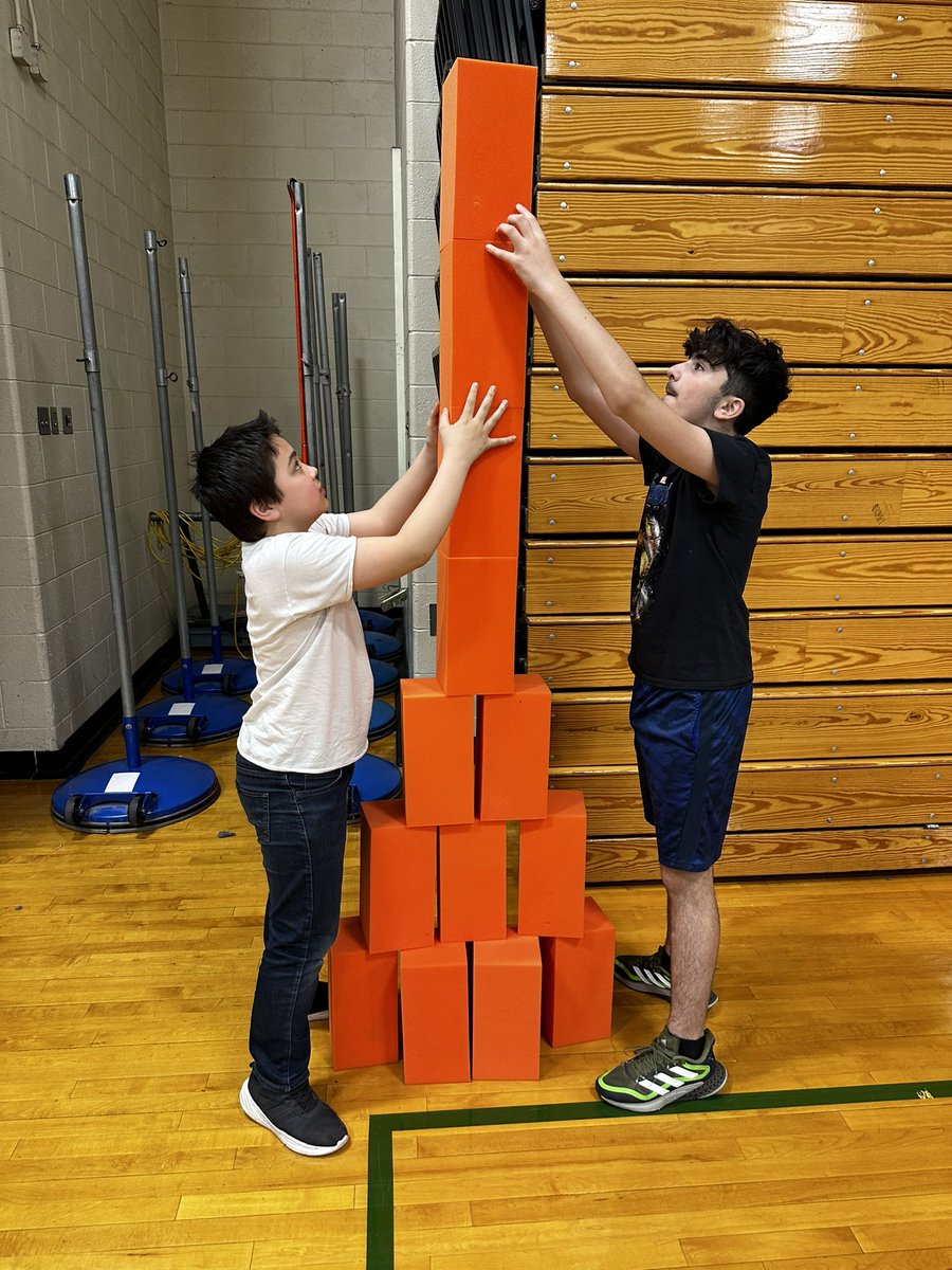 ColleenWandel's tweet photo. @NoviEdFound Thank you for supporting our Novi Meadows students through our team building grant. The students had a blast completing several challenges while working together, using creativity, and getting plenty of physical activity using our new block sets! https://t.co/X0Izr2PV7M