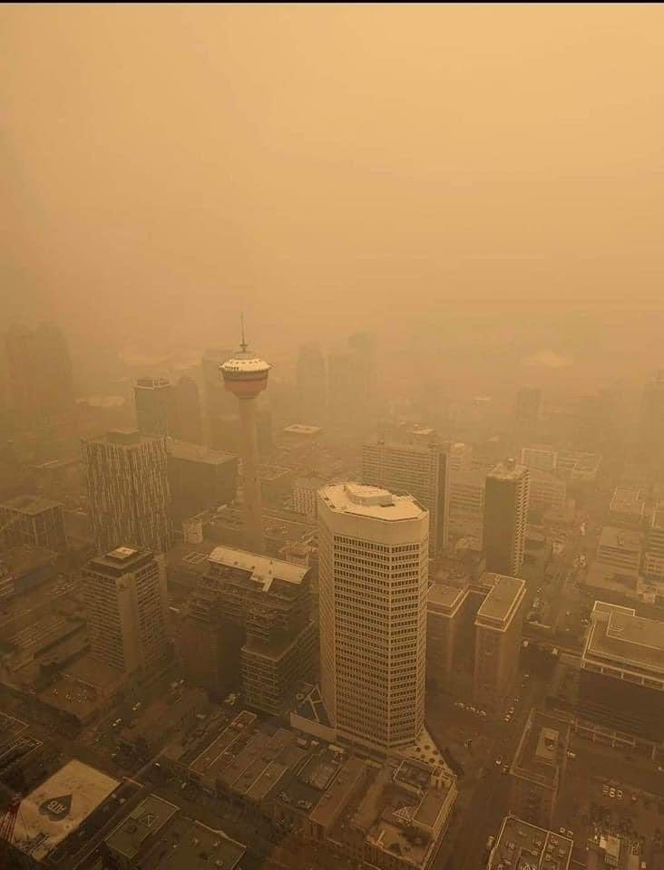 clintmich's tweet photo. @Wontevertweet27 @TheFlatEartherr I’m in Calgary and this pic was taken just a few weeks ago. https://t.co/5tHE9IkvBW