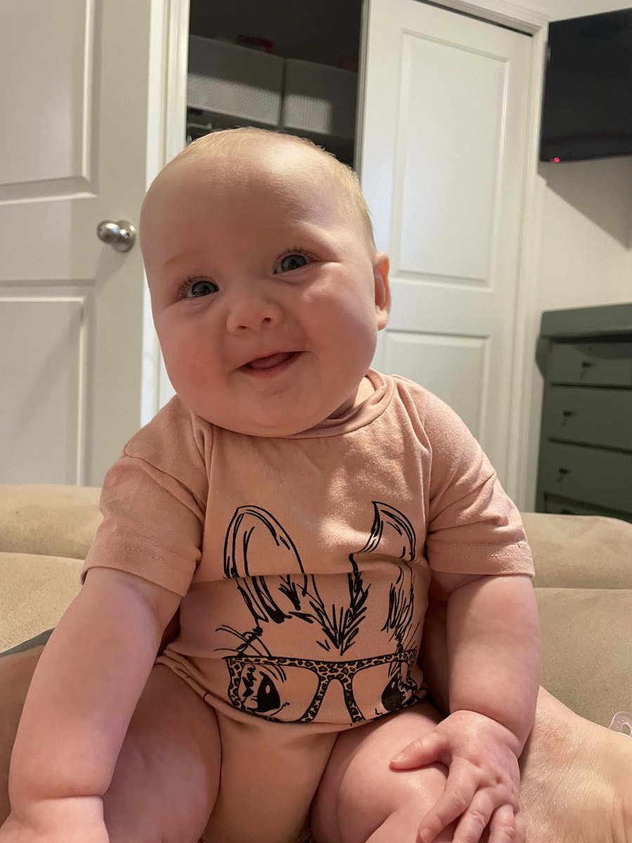 dancheer12's tweet photo. I haven’t gotten on Twitter in a hot ass minute. Anyway, here’s a cute baby. https://t.co/j498ugBWGr