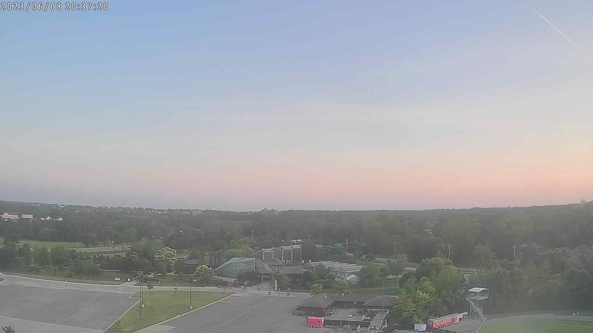ISUWeatherSTEM's tweet photo. Iowa State University at sunset and it's 72.4 F. https://t.co/8C7WMY8OC5