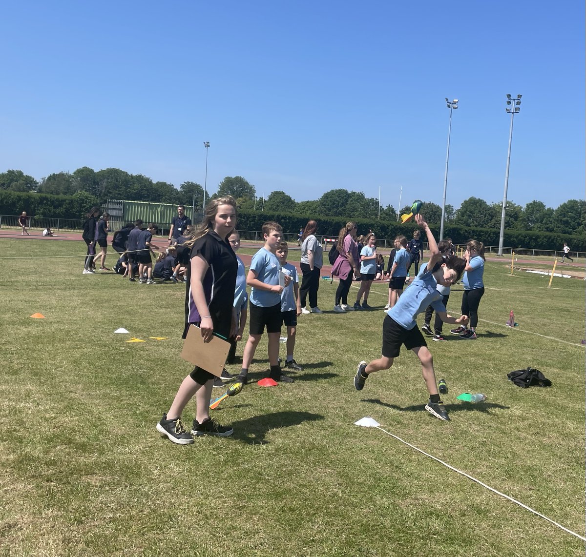 BedfordSSPs's tweet photo. A big thank you to the @BFS_sport Leaders for officiating at our Yr 5/6 Athletics today.  They efficiently ran the Vortex Throw and helped the pupils develop their skills; as well as ensuring they all had a good time. Well done everyone. 👍🏼😀 https://t.co/hQEU63x7q3