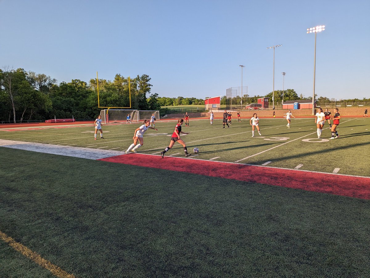 Pettit with the brace and the Broncos advance to the Sectional Final with a 2-1 win over DeForest!