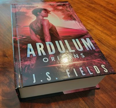 I got copies of the Omnibus for Ardulum today! If you want either of these chonky tomes, check out the Omnibus backer level in the #Kickstarter!
(They're also available as addons)
kickstarter.com/projects/space…
#4thewords #amwritingscifi #editing