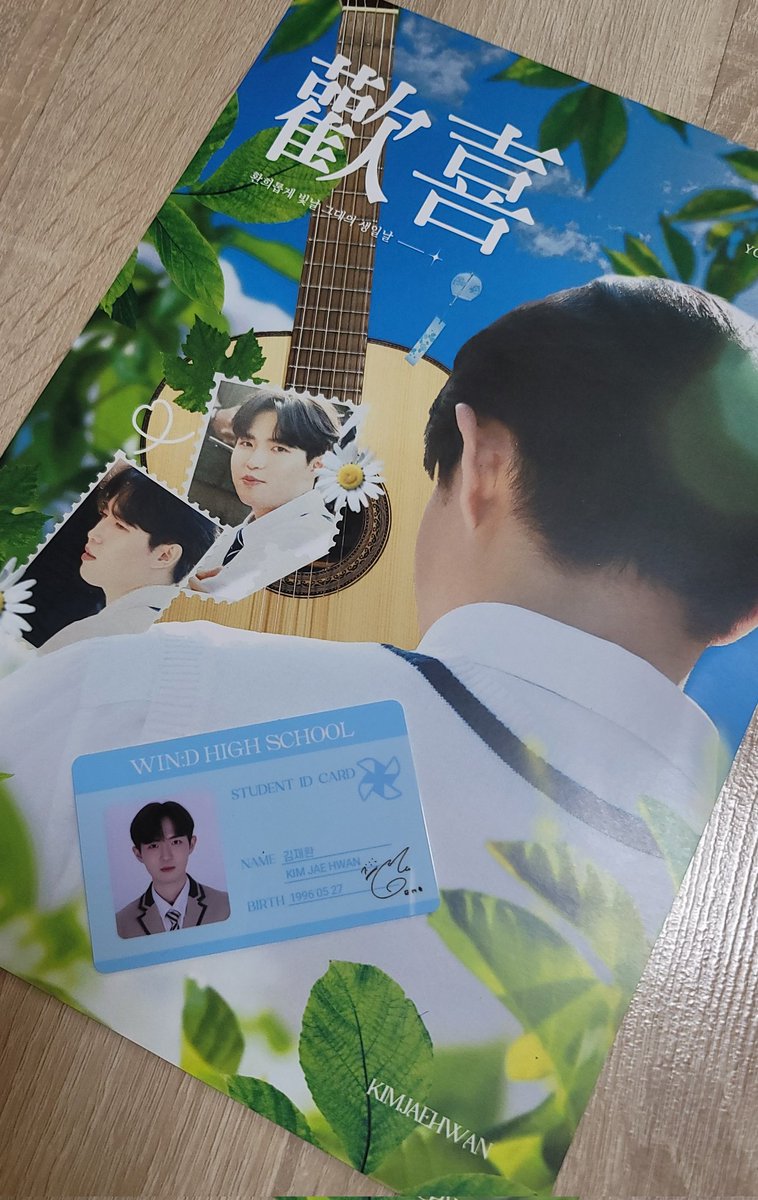 드디어 받았어요💚
큼직한 슬로건!이렇게 큰사이즈였군요.
한쪽팔을 다 덮었어요😆
햇살좋은날 페스티벌에서 흔들고 싶은 슬로건이랍니다!!
콘서트 인화사진  예뻐요!
언더락잔 너무~~좋은데요?💚💚💚
감사합니다.오늘도 #김재환 행복하세요.
<a href="/H230527/">歡喜</a>