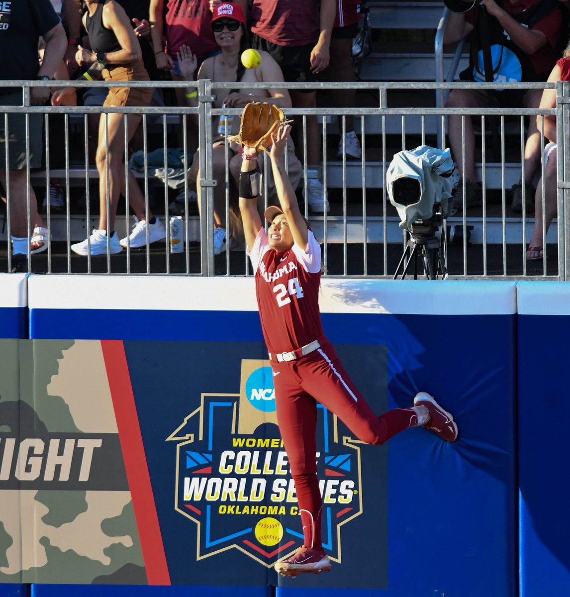 KREFsports's tweet photo. Current win streak:

WWWWWWWWWWWWWWWWWWWWWWWWWWWWWWWWWWWWWWWWWWWWWWWWWWW

NATIONAL CHAMPIONS!!!! https://t.co/M98QCKHUSJ