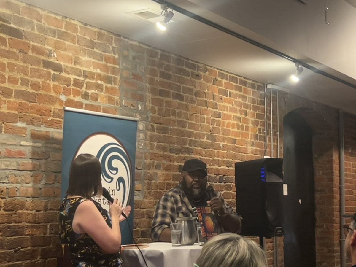 MMFinck's tweet image. Finally! I met fellow Virginian @blacklionking73! He is as relaxed and good-natured as his books are intense and important. Great night. Thank you, Kelly and @FountainBkstore! Fantastic Q&amp;amp;A! Also included @LRGiles sighting! :)