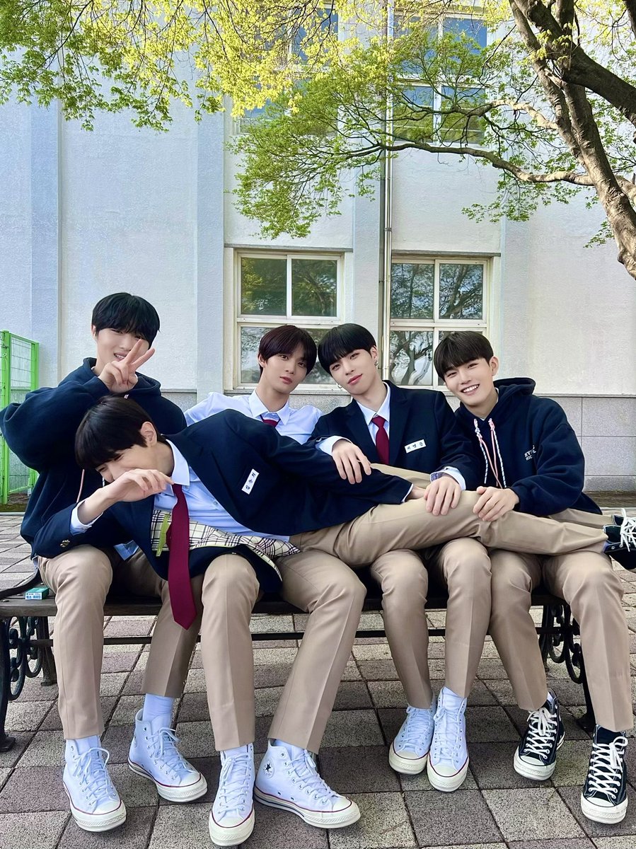 yneolp_'s tweet photo. — , 𝘠𝘰𝘶 𝘢𝘳𝘦 𝘮𝘺 𝘴𝘶𝘯𝘴𝘩𝘪𝘯𝘦 𝘰𝘧 𝘮𝘺 𝘭𝘪𝘧𝘦 𝘔𝘺 𝘴𝘶𝘯𝘴𝘩𝘪𝘯𝘦 𝘰𝘧 𝘮𝘺 𝘩𝘦𝘢𝘳𝘵 (ꈍᴗꈍ) ♥ https://t.co/t0AZ7LNtEy