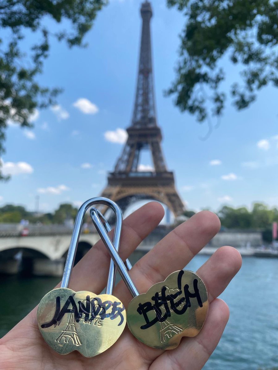 mbvm06's tweet image. Vivo en un sueño junto a la persona que amo.🤍