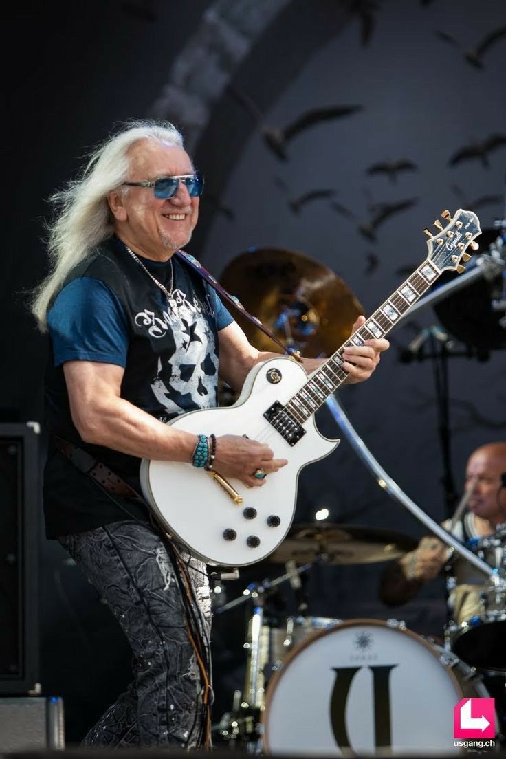 Happy Birthday Mick Box (76)  