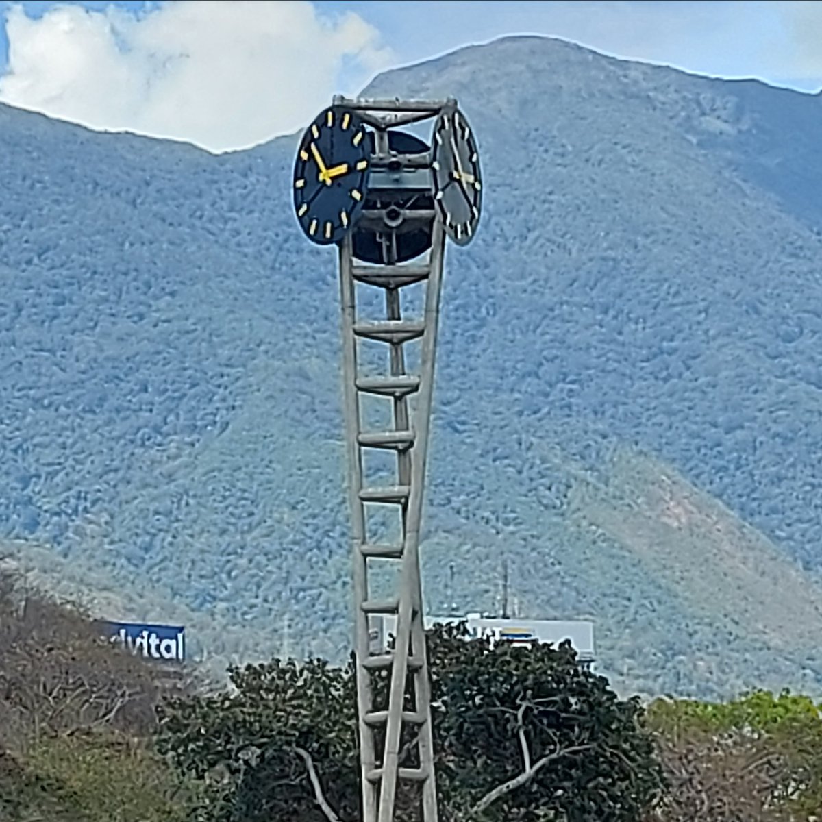 elopezloyo's tweet photo. Ucevista: es tiempo de evolucionar...! https://t.co/uvtliTnBhZ
